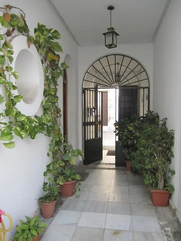 Baobab Hostal El Puerto de Santa Maria Guest house